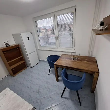 2 Izbovy 65 M2 So 4 Lozkami Apartmán *